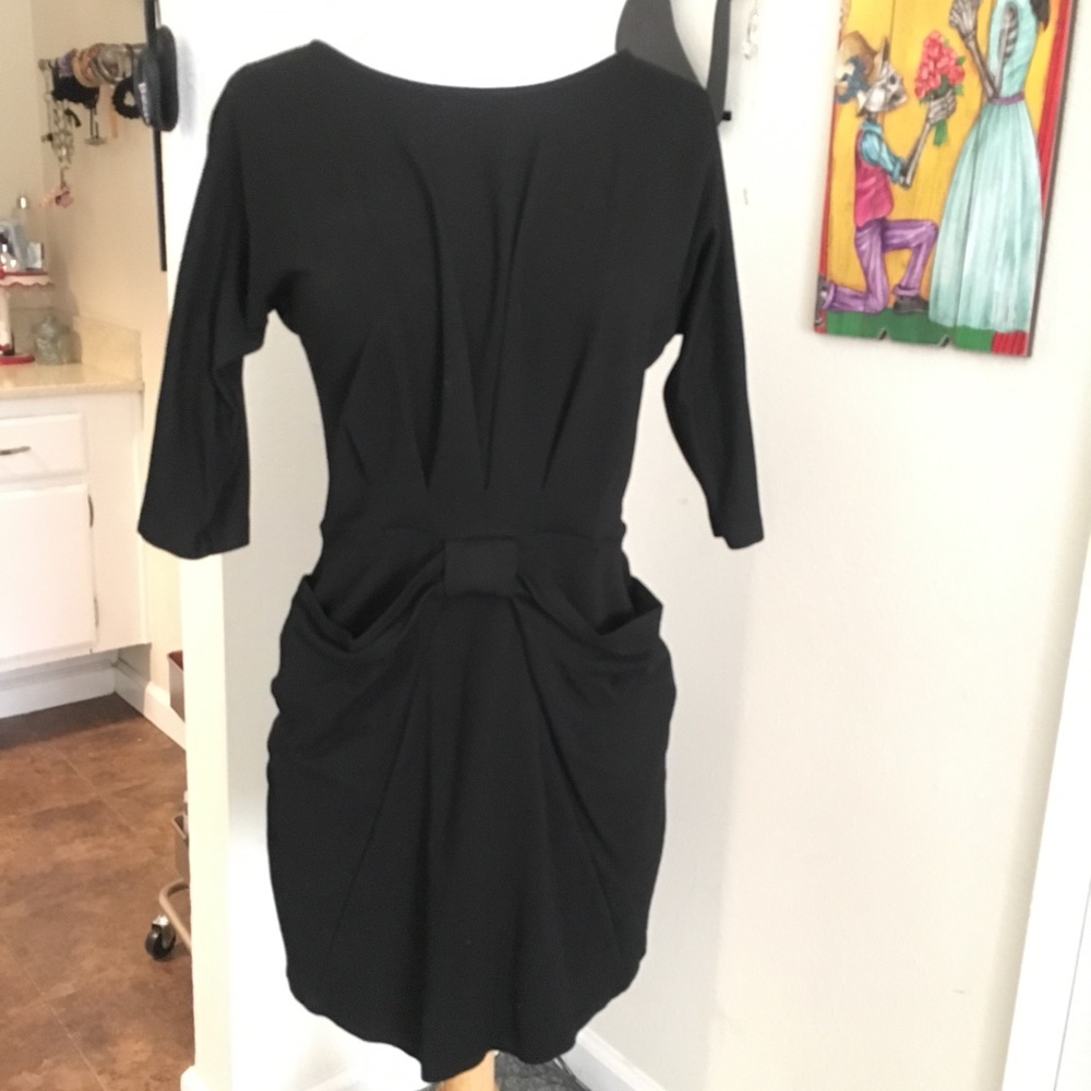 Black dress - Picture 1 of 5